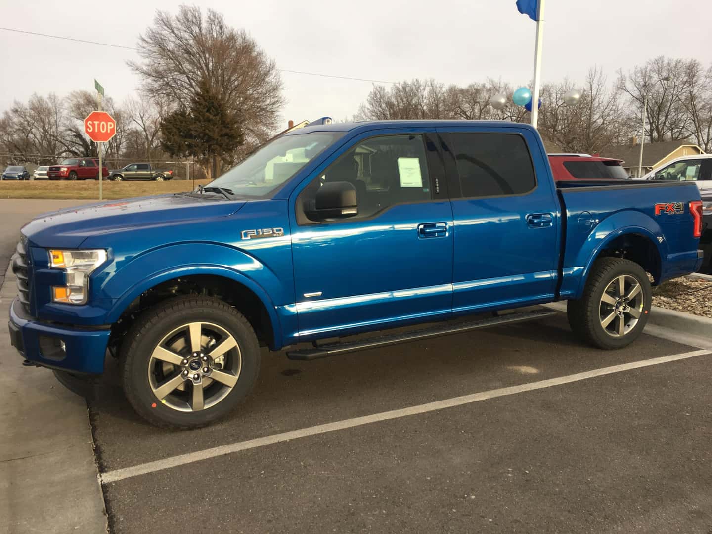 Ford F-150 XLT Lightning Blue EcoBoost 3.5